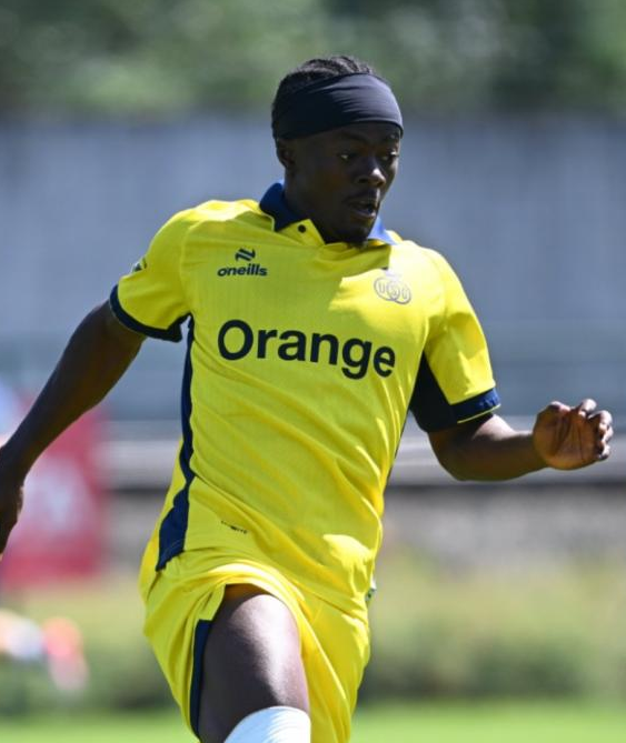 F_Desouche's tweet photo. Bruxelles (Belgique) : le footballeur ghanéen Mohammed Fuseini et deux de ses amis, agressés et dépouillés en pleine rue par cinq individus

https://t.co/fYF7bGvJSs https://t.co/OXJCgRfi1X