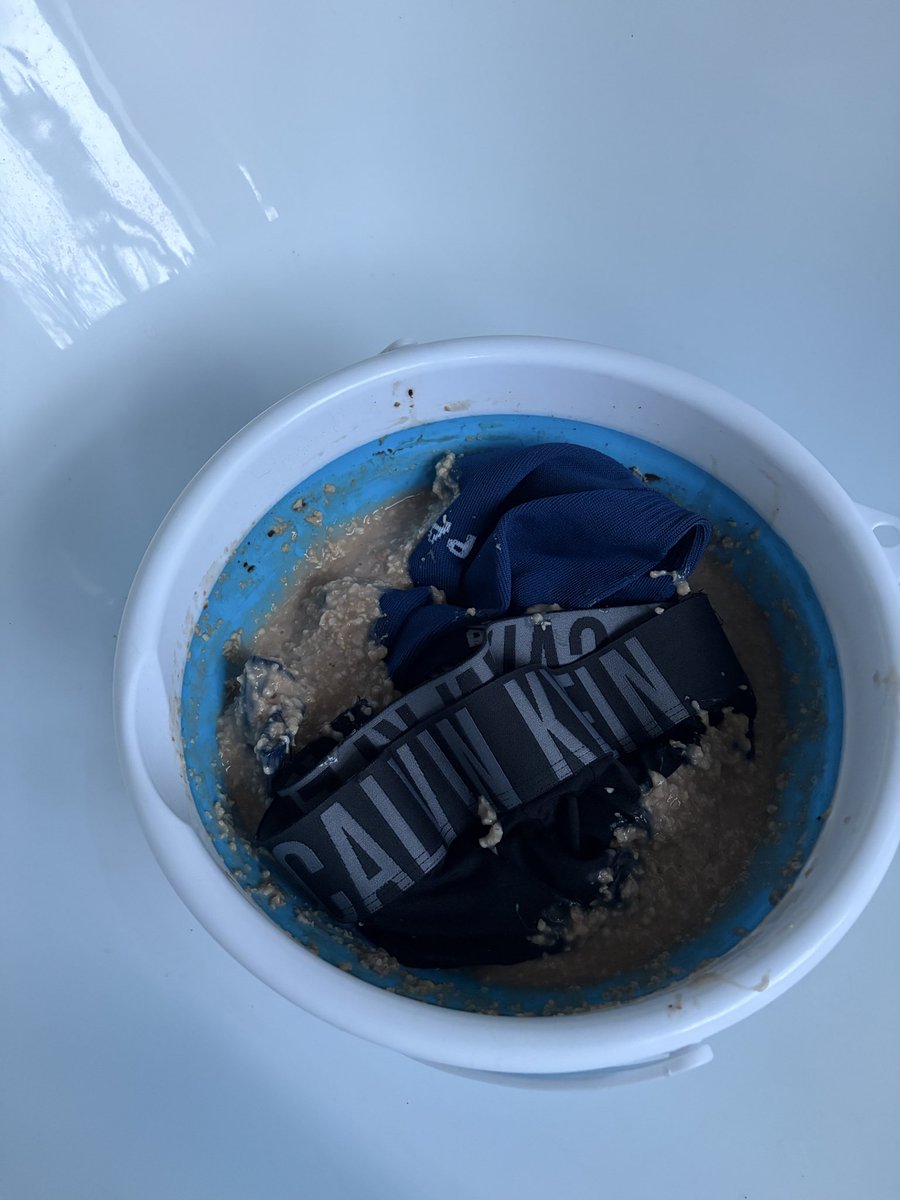 messytheo's tweet photo. Giving the kit a soak https://t.co/dTzTwzAv9i
