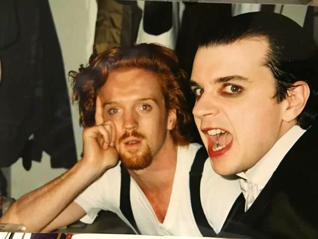 FanFunDamian's tweet photo. What were you doing in 1995?    

A  24-year-old Damian Lewis played Laertes opposite Ralph Fiennes’ Hamlet—and New York quickly became his playground.    

Read the full story: https://t.co/3tfA3F2Gyl 

#DamianLewis #Hamlet #Broadway #RalphFiennes #Shakespeare https://t.co/mNbhs8LJ7N