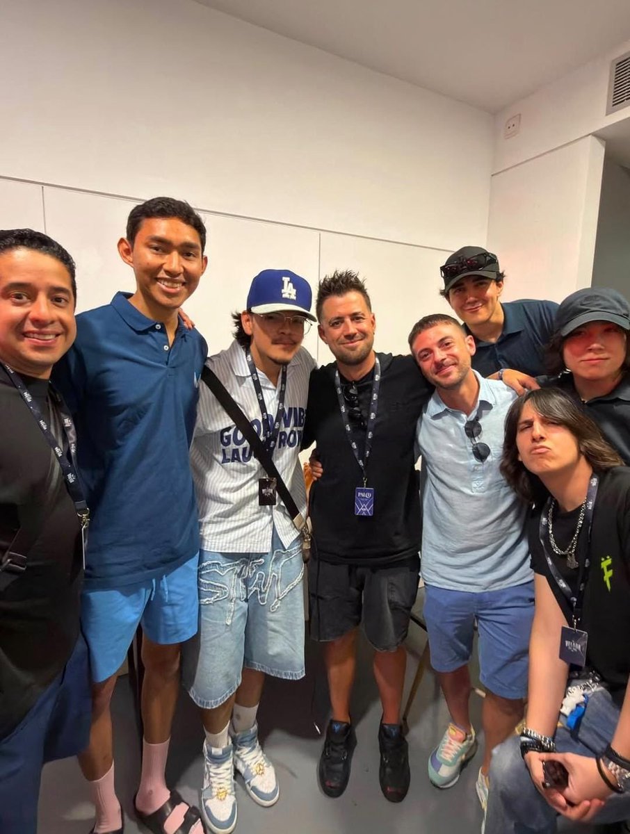 QuackityBell's tweet photo. 📸 | Quackity is in Roier's Instagram post! https://t.co/uFrghVZRuf