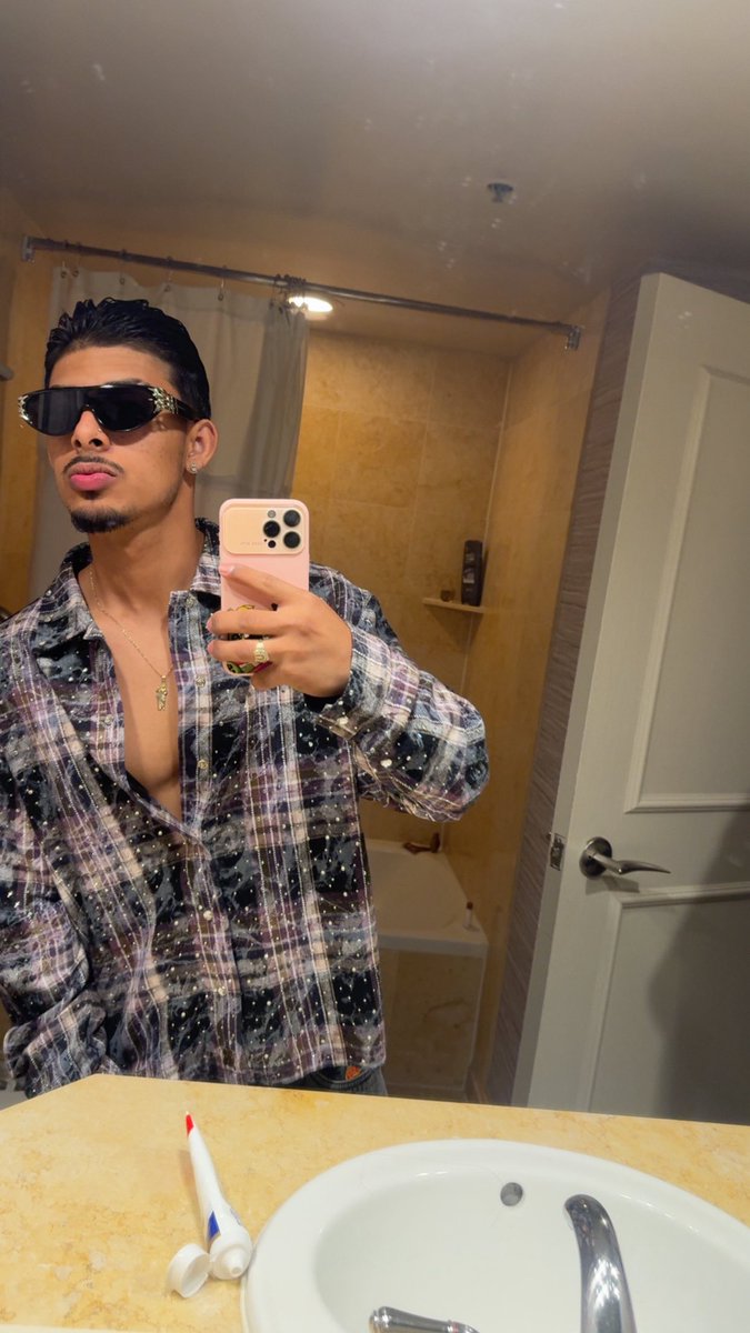 juangudinooo's tweet photo. this is my favorite fit 

#latino #fit https://t.co/dH4qsUdkEa