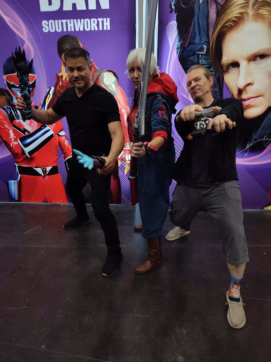 SassySouba's tweet photo. So this past Friday I got to meet #dantesparda himself #reubenlangdon it was such a great opportunity to meet them at #animematsuri I felt like  nervousness at 1st but later like I was chatting with an old friend. I am so thankful to God. Here's a few pics w/my boys. #devilmaycry https://t.co/tZHAwKPIeO