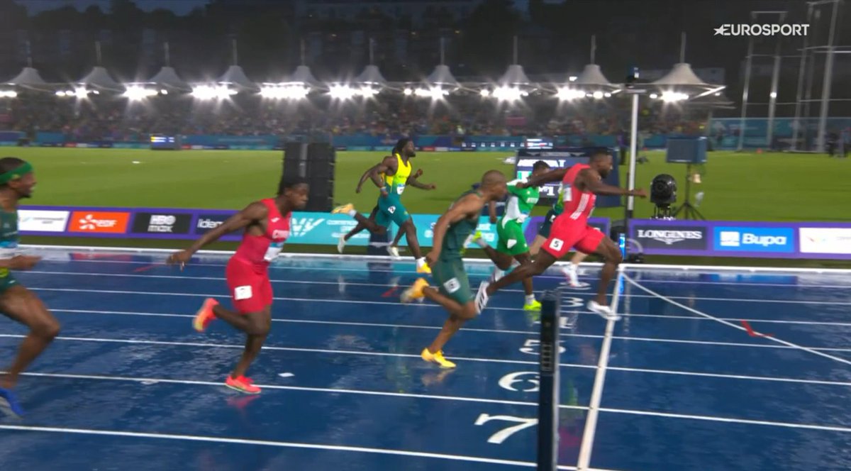 AllezLesLions's tweet photo. 🔴 Emmanuel Eseme remporte la finale du 100m en 9.83s aux Jeux du Commonwealth Glasgow 2026. ⚡️🇨🇲

Nouveau record personnel et médaille d’or pour le sprinter camerounais. 🥇 https://t.co/EJRdNFnNSj
