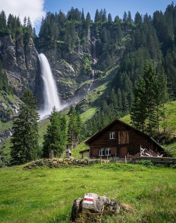 oceanweavee's tweet photo. Switzerland https://t.co/mBitBcTeoo