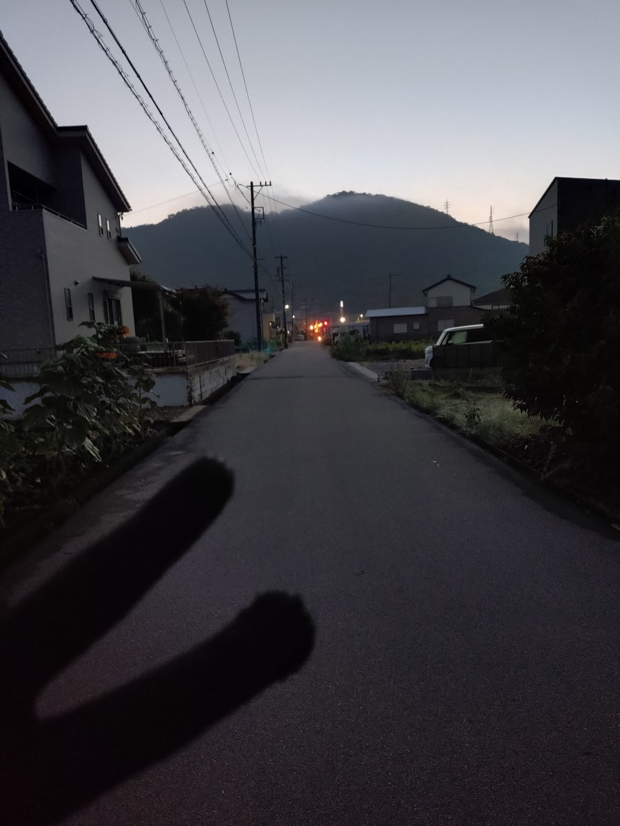 Good_enough7's tweet photo. ランニング完了！
12.7km

すごく走りやすかった😄🎐 https://t.co/9Up26J1RpT