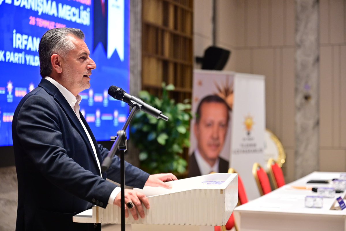 akkayairfan16's tweet photo. Temmuz Ayı İlçe Danışma Meclisi Toplantımızı büyük bir heyecan ve güçlü bir katılımla gerçekleştirdik.

Teşkilatımızın sahadaki özverili çalışmaları, milletimizle kurduğu gönül bağı ve davamıza olan inancı bizlere güç vermeye devam ediyor. Cumhurbaşkanımız Sayın Recep Tayyip Erdoğan’ın yol arkadaşı olmanın sorumluluğuyla; durmadan, yorulmadan, ilk günkü azim ve kararlılıkla sahada olmaya devam edeceğiz.

Birlik ve beraberlik içerisinde, Türkiye Yüzyılı hedefleri doğrultusunda milletimize hizmet etmek için çalışmalarımızı aralıksız sürdürüyoruz. Rabbim birliğimizi, beraberliğimizi ve davamızı daim eylesin.
#AKParti #Yıldırım #Teşkilat #TürkiyeYüzyılı
@Akpartiyildirim