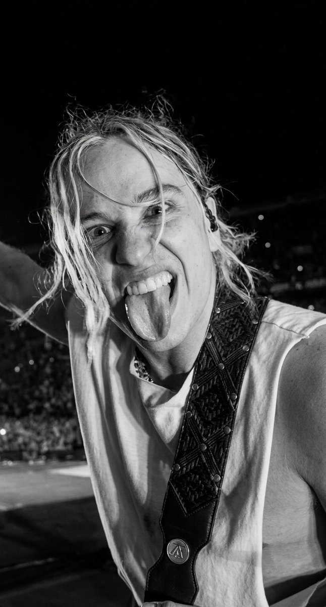 JazminErbakera's tweet photo. QUE HOMBREEEEE😍 https://t.co/EA49HeC0Kw