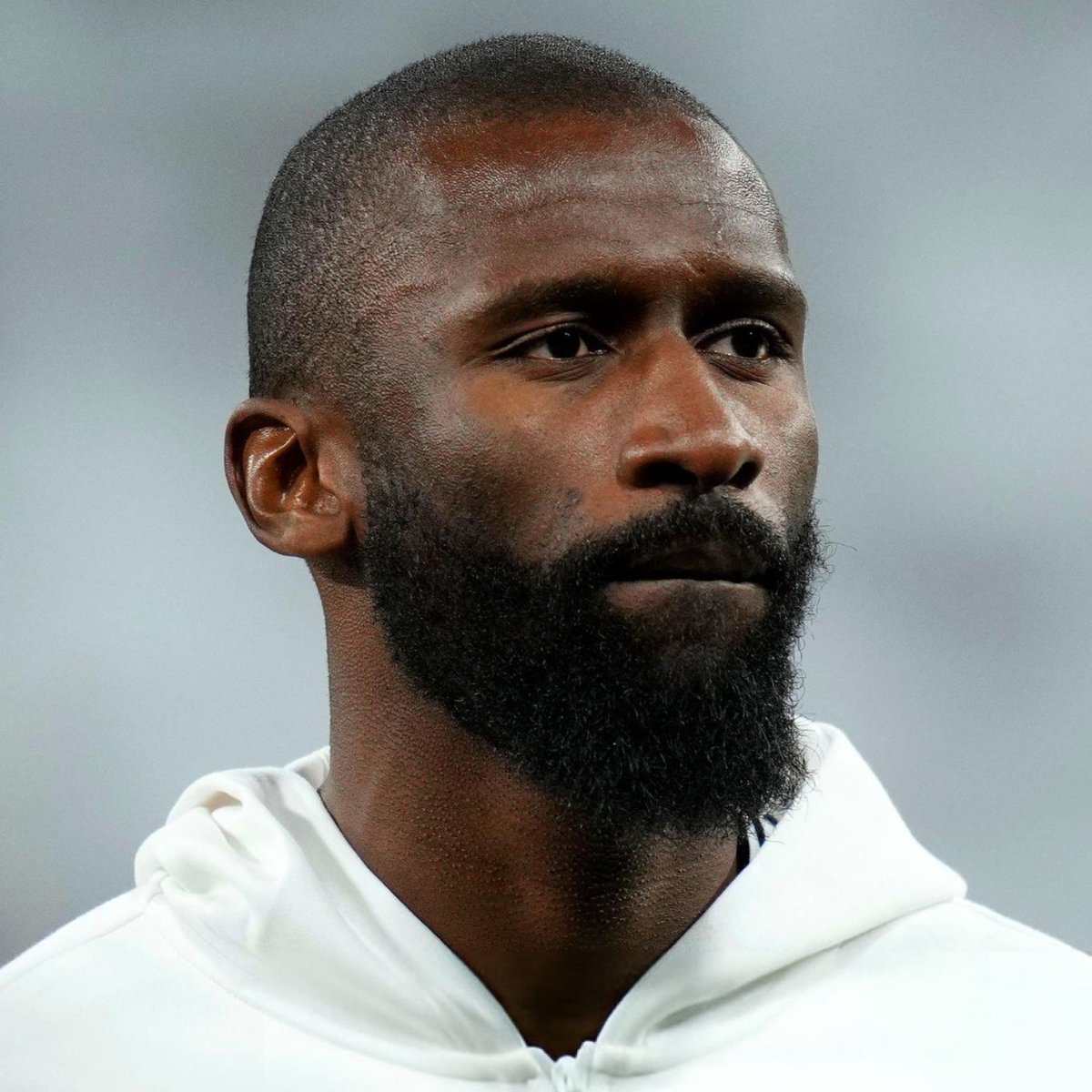 MadridXtra's tweet photo. 🚨 Antonio Rüdiger told his teammates immediately after the Paraguay defeat that he was going to RETIRE from international football. 

But after the appointment of Klopp, he has left the door open to CONTINUING. @SPORTBILD https://t.co/BUlvlBBwuw