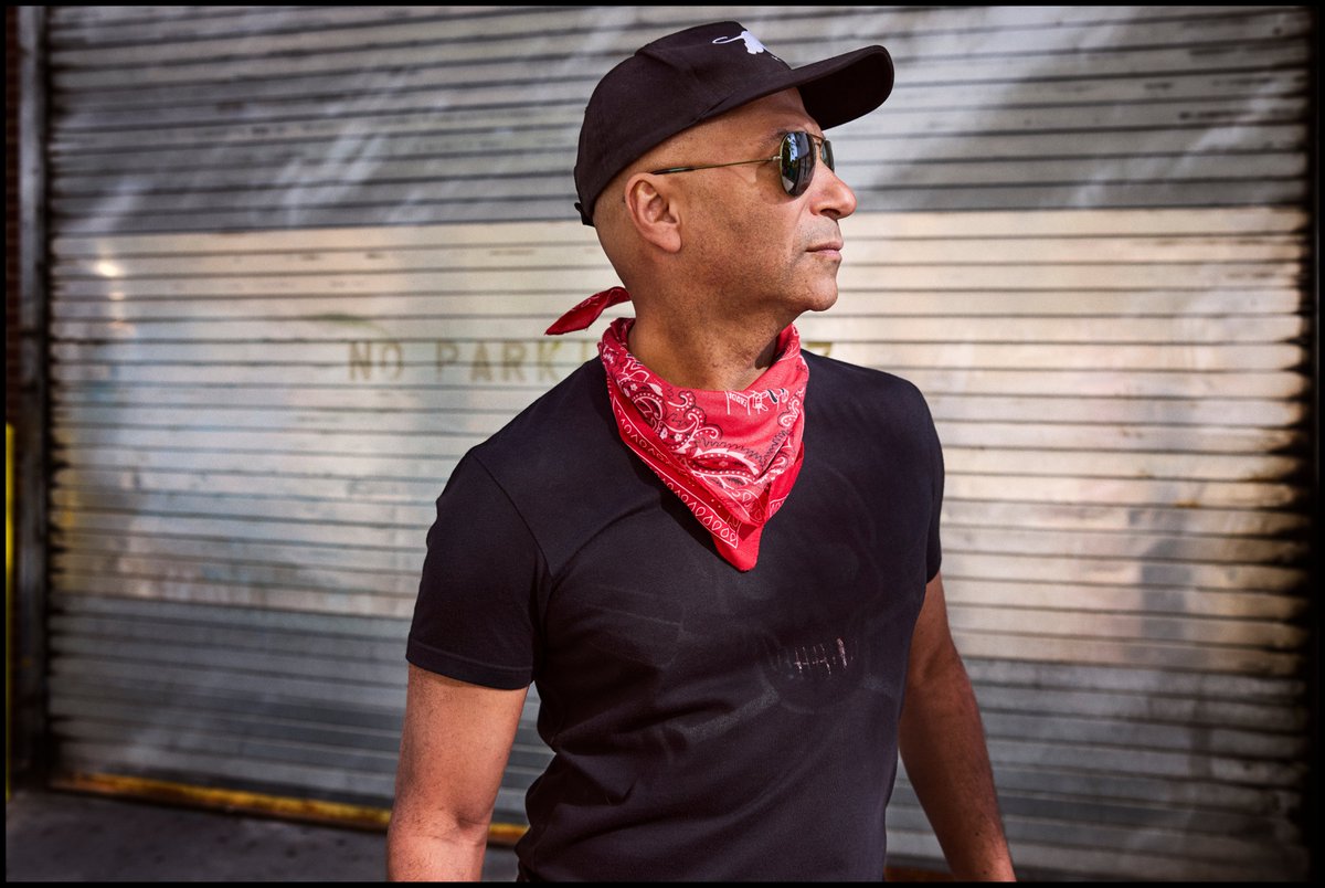 AltPress's tweet photo. Tom Morello has a new solo album on the way, previewed by the historical single “Date Night” https://t.co/KgRT0KvcmC

📷 by Danny Clinch https://t.co/d6GtJJcqaK