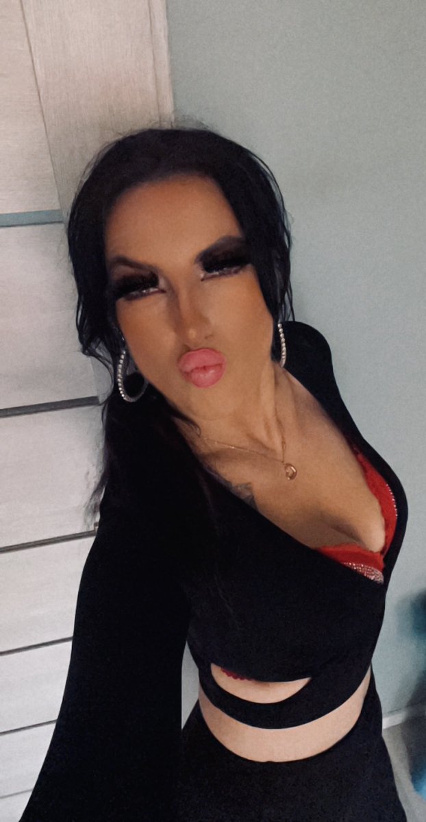 Klaudiam912's tweet photo. Masz jedno zadanie tej nocy. Nie każ mi czekać. Pani jest chętna na nocne dojenie, poniżanie, głosówki i całą masę innych atrakcji. 

#findom #femdom #moneyslave #cuckhold #findomPL https://t.co/kTQD2ZLTZY