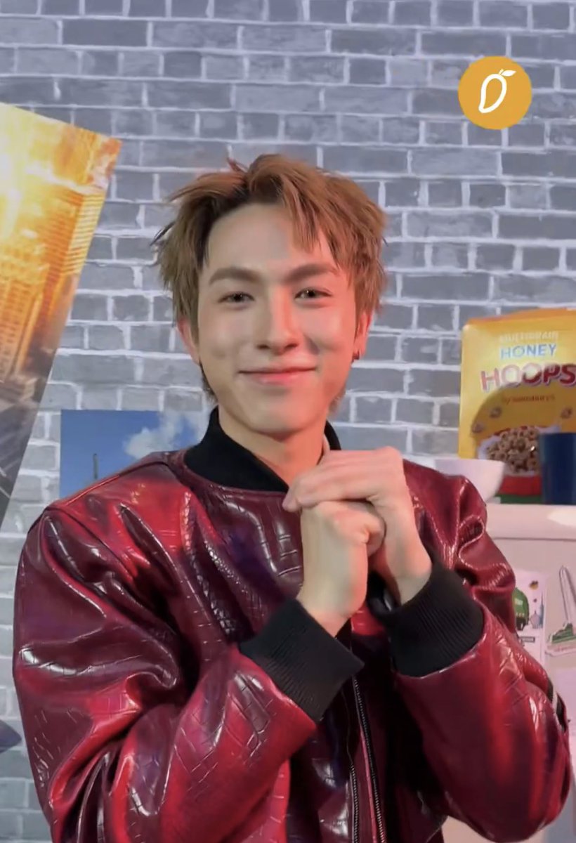 4utumnmuse's tweet photo. ซนเสร็จหันมายืนยิ้มอ้วนจ๋องแจ๋ง อ่วนเอ้ยยย อินโทรเวิ่ดน้อยของพี่ 🫳🏻🫳🏻🧸 https://t.co/z09925aOO9