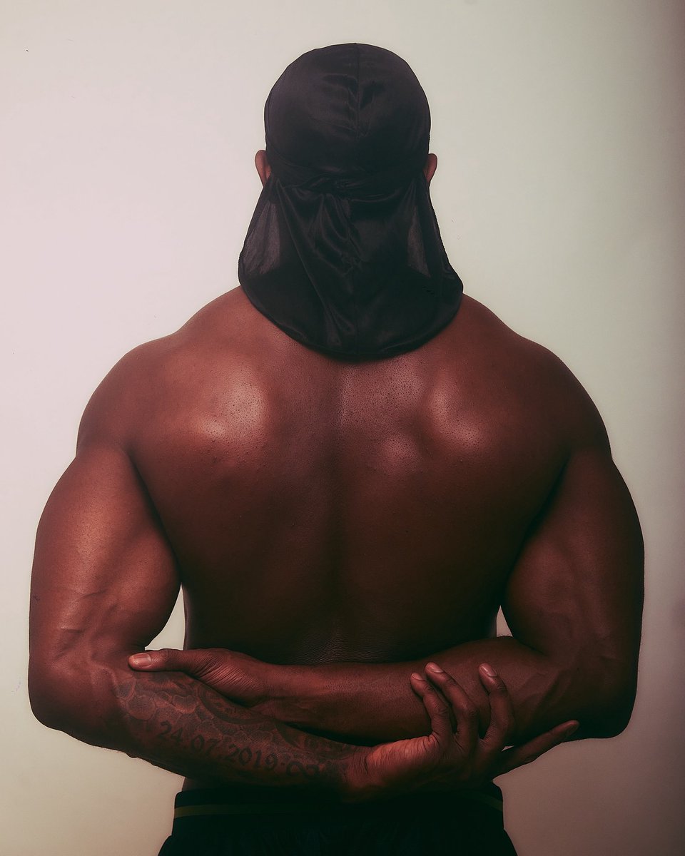 6uff_'s tweet photo. Who am I? https://t.co/pjM2IhXrRw