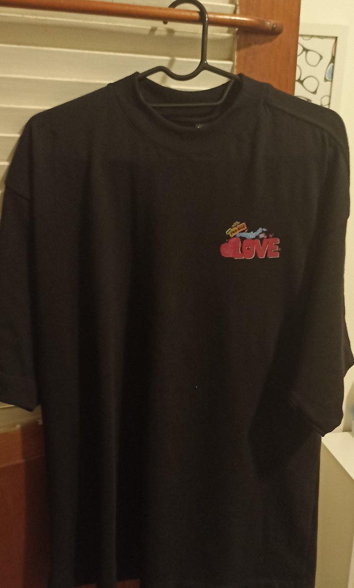 StarRayFN's tweet photo. My Yonkagor shirt that I designed finally arrived!🐠🎶

#yonkagor #yonkagorart https://t.co/8Fh888ip4f