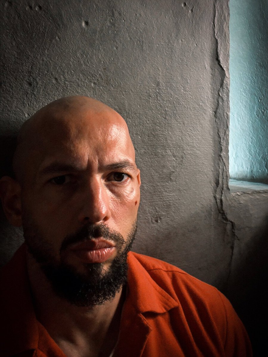TatesCommentary's tweet photo. 🚨🇺🇸 Andrew & Tristan Tate release a new message, claiming they are currently enduring the worst jail conditions in America.‼️

“I was arrested on July 18th and immediately placed into solitary confinement.

My bail application is due on August 5th.
The U.S. government will argue that I remain in solitary until I am extradited.

Britain has sent ZERO EVIDENCE FOR ANY CRIMES and doesn't need to send any until September 16th.

I am an American citizen locked in a cage without even my 1 hour permitted yard time.

24 hours a day in a cell.

American taxpayers are paying for this.
60 days of my life locked away for imaginary crimes with absolutely zero evidence submitted.

They can do this to any American.
60 days. Solitary. No Evidence.
Why?

Because a politically malicious Foreign State doesn't like the words I post online.
I SHOULD NOT BE HERE.”