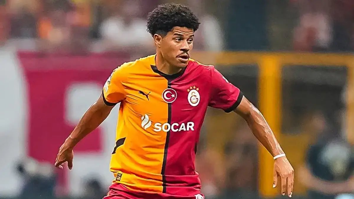 trsoylentiler's tweet photo. Suudi Arabistan’tan Al Hilal'in Gabriel Sara'ya ilgisi bulunuyor. 

Eğer Sara'nın transferi gerçekleşirse, Galatasaray'ın Al Hilal'den Yusuf Akçiçek ve Kader Meité'yi kiralık olarak kadrosuna katma ihtimali doğabilir. (@ferhat_kiziltas) https://t.co/LQ1kLI55DB