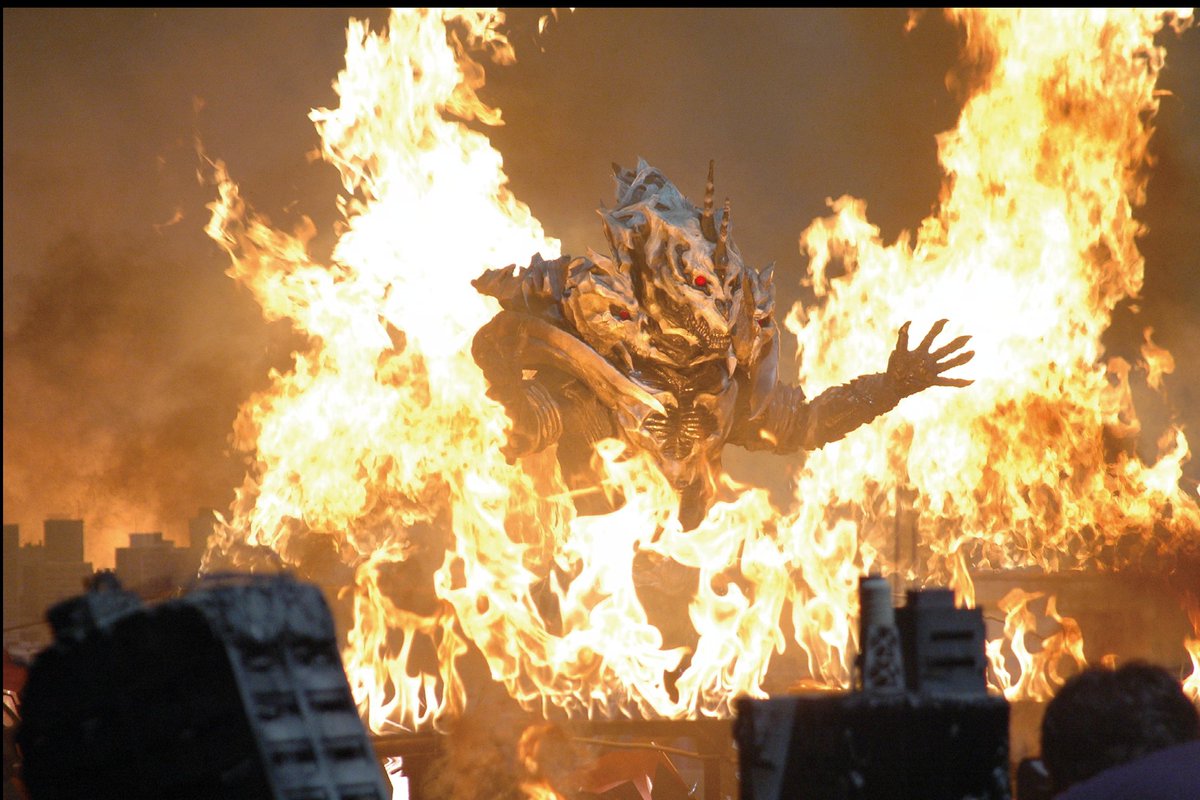 Godzilla_shots tweet picture