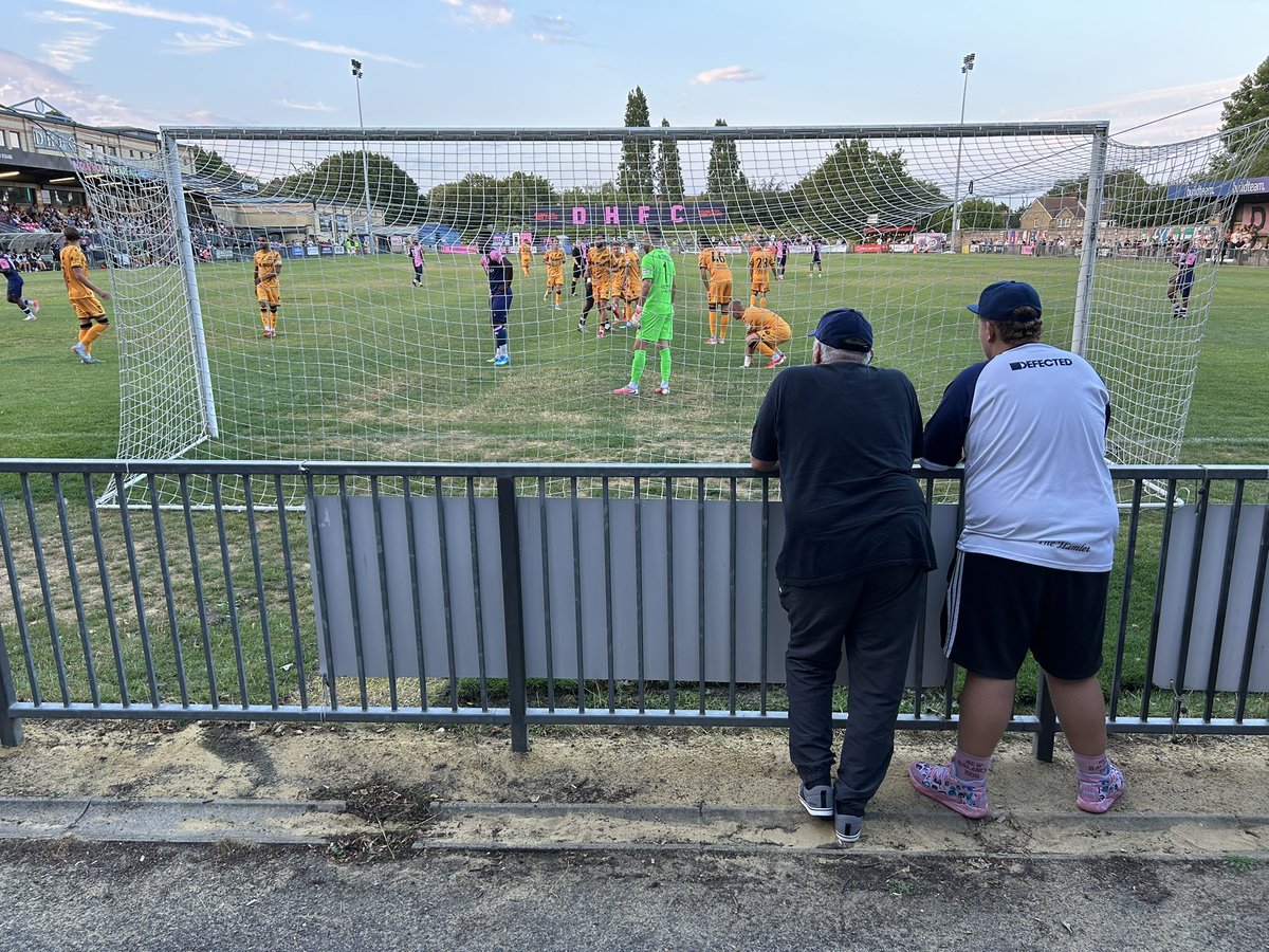 TargetNineTwo's tweet photo. 📸 Dulwich Hamlet Football Club
📌 Champion Hill Stadium
🗓️ Tuesday July 28th (19:45)
🎟️ £08
🟣🔵 1-0 🟡🟡
#TargetNineTwo #DulwichHamlet
#ChampionHillStadium 🧩🎯 https://t.co/pifcqrhAWY