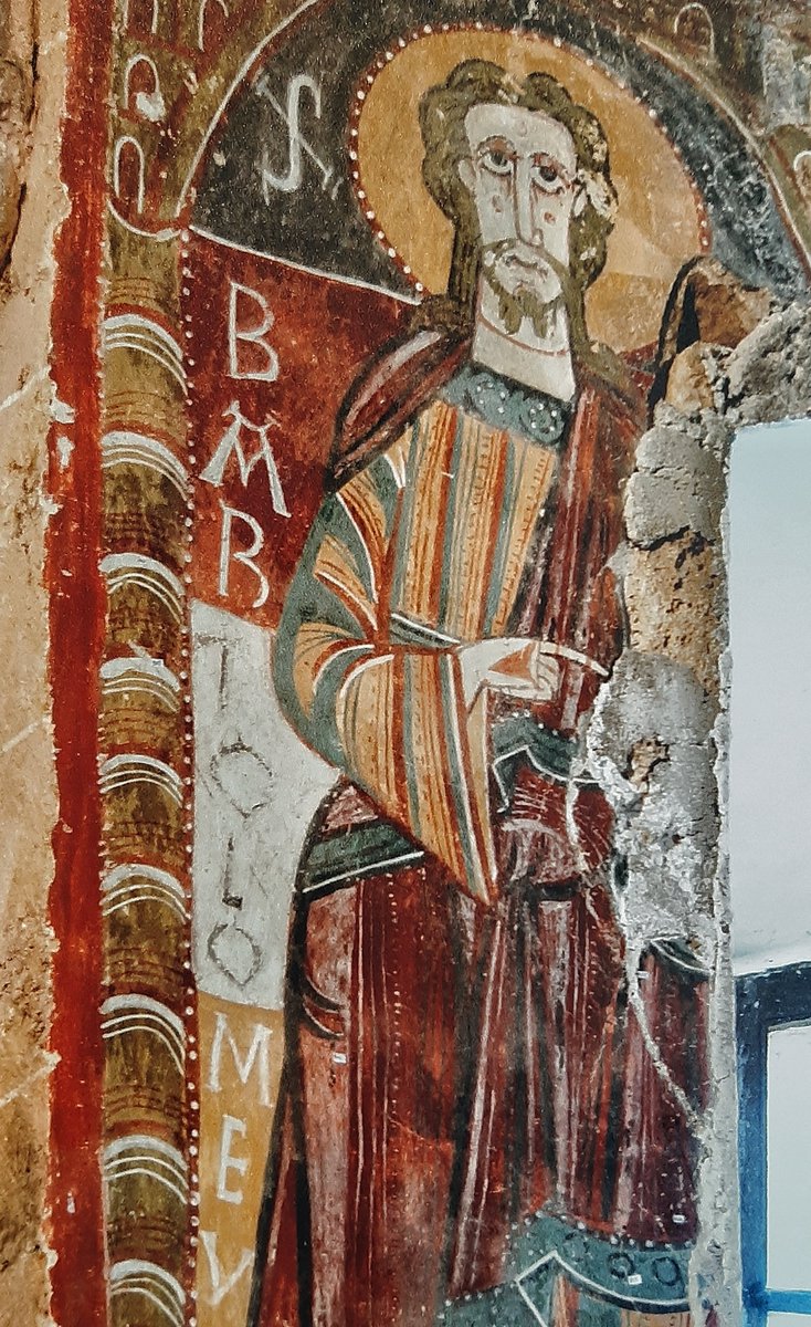 RomanicoEspana's tweet photo. Las pinturas murales de la iglesia de Saint-Pierre d'Ourjout (Ariège 🇫🇷): De esto que un día cualquiera de 2012 estás desmontando un retablo para restaurarlo y aparece detrás la constatación de que el Maestro de Taüll también se dejó caer por la vertiente norte de los Pirineos https://t.co/gUNqAD8R0i