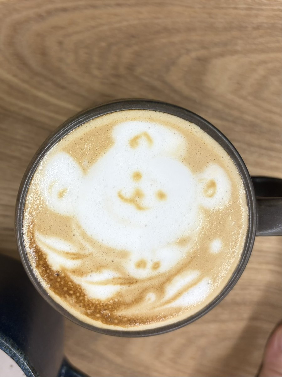 jill_alice's tweet photo. クマさーん🧸
偶然できた形らしい

 #ラテアート  #練習中 https://t.co/aLBkE4vKGO