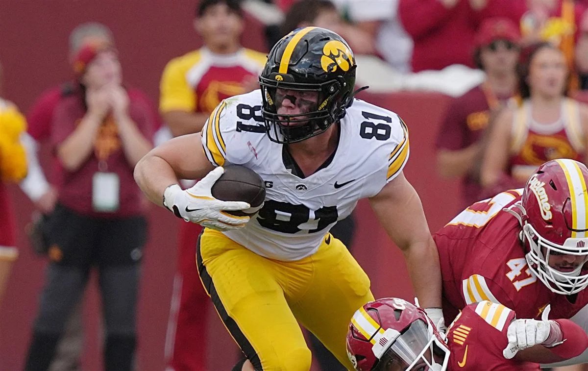 SleeperCFB's tweet photo. CBS Sports ranked the least experienced teams in College Football in 2026, here’s the Top 10 least experienced P4 Schools:

1. Iowa
2. UNC
3. Boston College
4. Iowa State
5. Syracuse
6. Wisconsin
7. NC State
8. Alabama
9. Duke
10. Michigan https://t.co/uVxEASaQkN