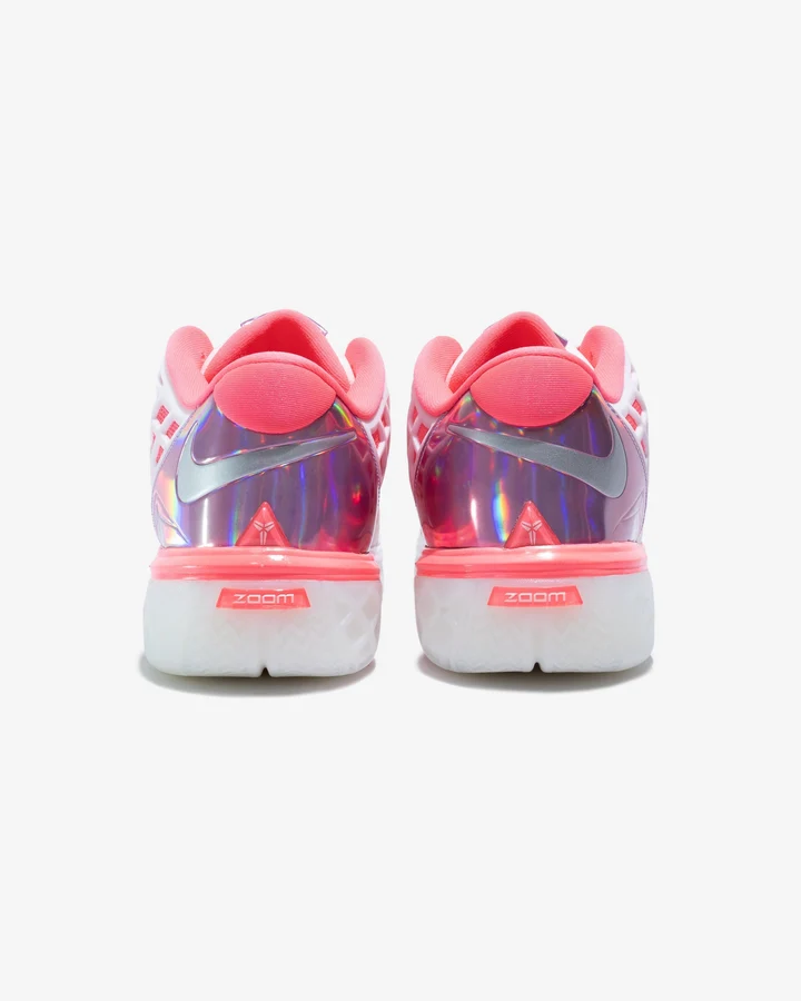 nicekicks's tweet photo. Nike Kobe 3 Low Protro "WNBA All-Star" is now available 😮

📲 https://t.co/DyivcOUAwc https://t.co/fTHAUZnFCf