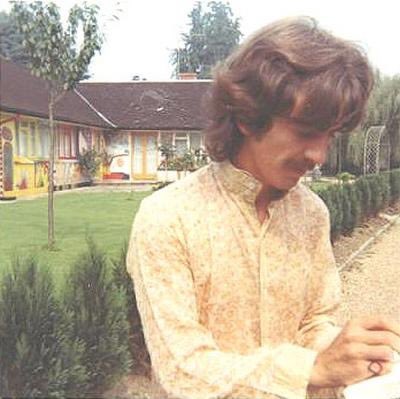 lesbianbeatle tweet picture
