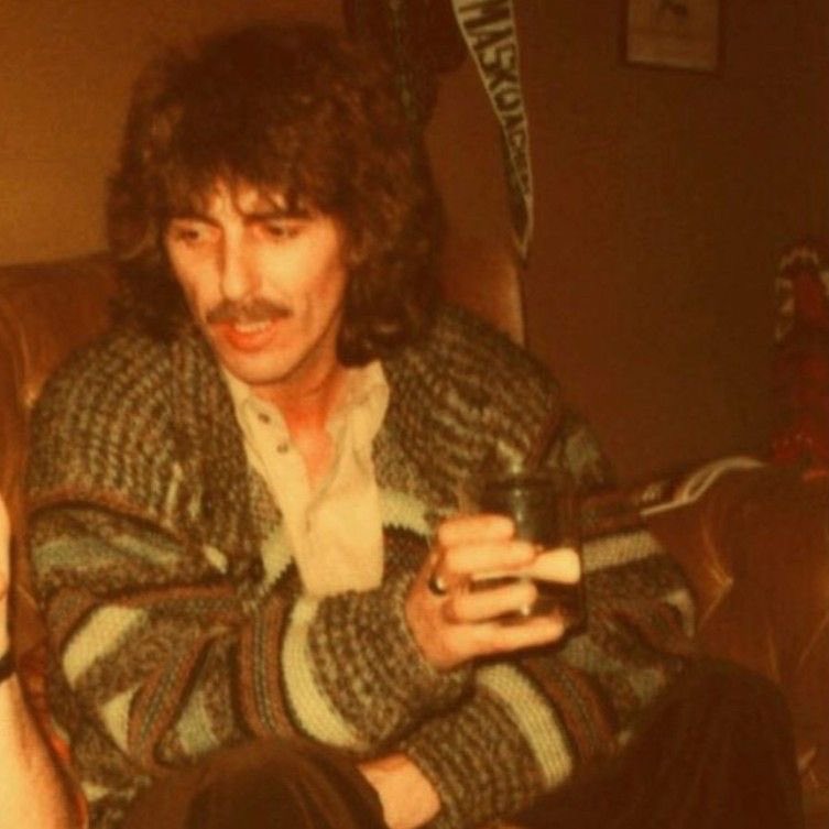 lesbianbeatle tweet picture