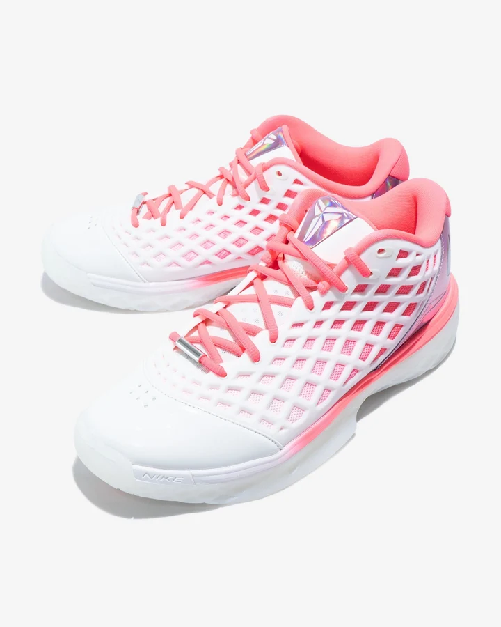 nicekicks's tweet photo. Nike Kobe 3 Low Protro "WNBA All-Star" is now available 😮

📲 https://t.co/DyivcOUAwc https://t.co/fTHAUZnFCf