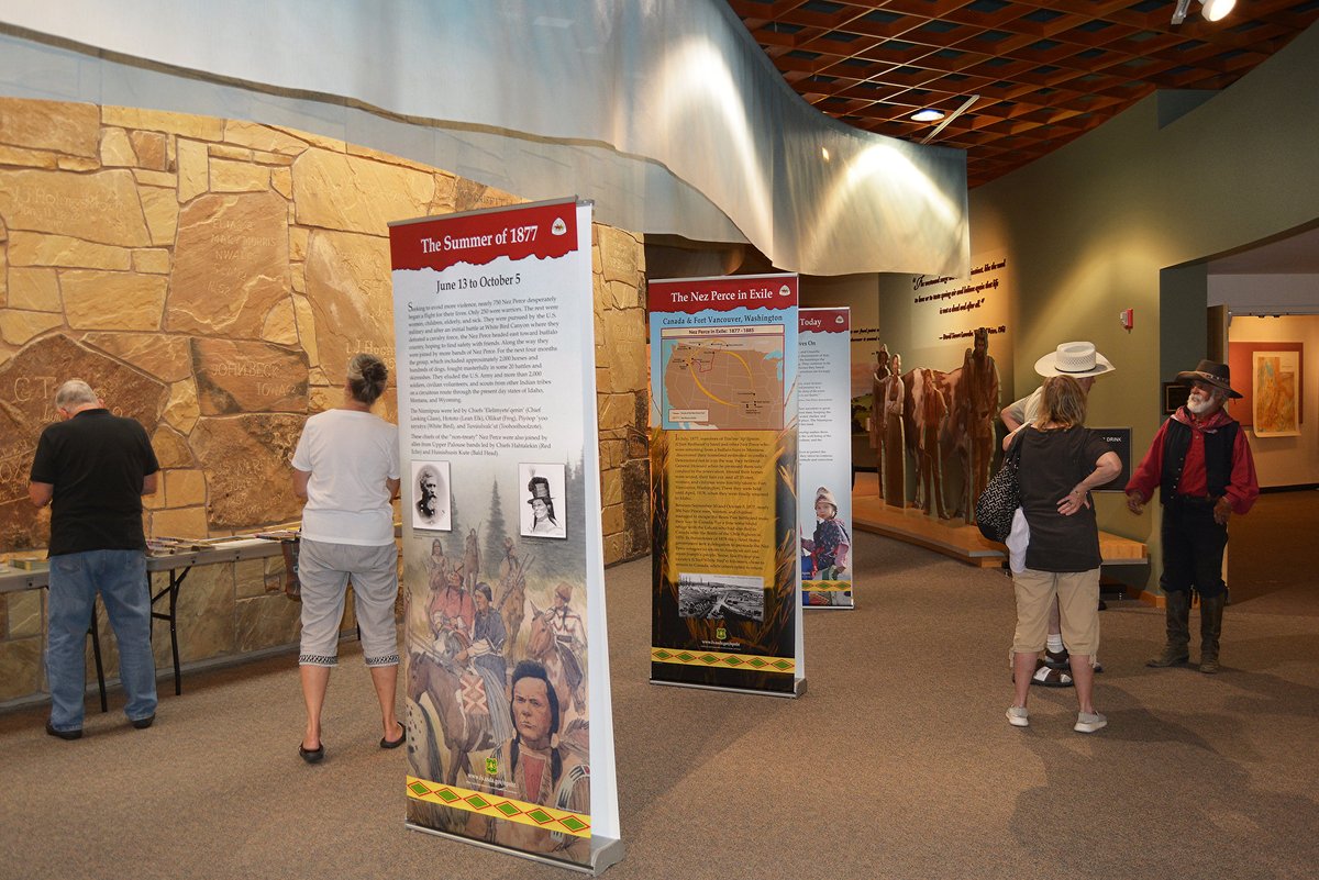 BLMWyoming's tweet photo. The National Historic Trails Interpretive Center is open! Plan your next visit 👉 https://t.co/a7TrhfCJ1V https://t.co/EpRo9MHaUp