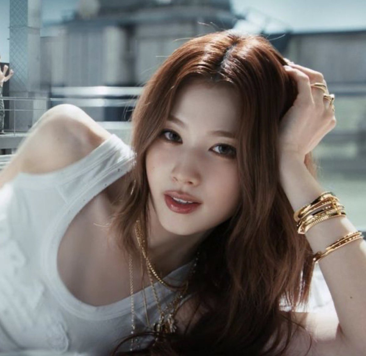 Manzanita193's tweet photo. Do you prefer Sana with or without a hat? https://t.co/SIWOrE6wDg