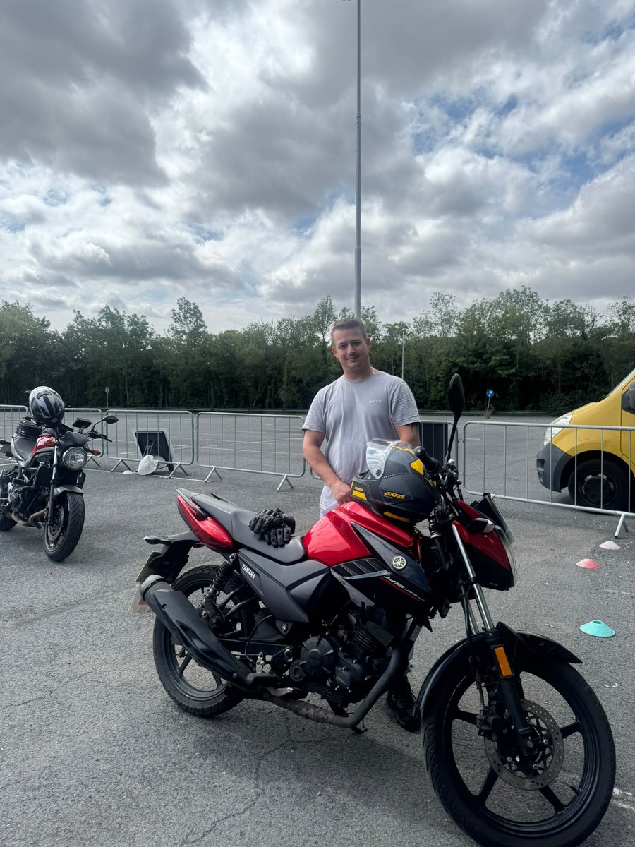 ApexMCT's tweet photo. Patrick and Ejaz were in renewing their CBT today, good riding from both (and no he was on one of our bikes not his work one😂) and the DAS students were out getting the miles and smiles in👏🏍️🏍️ Yes plenty of wild life at the lunch stop🦆 https://t.co/8A5O2Uslc6