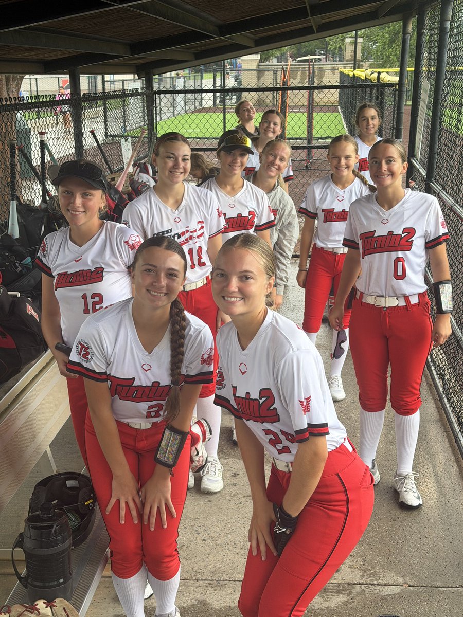 T2Chelenyak's tweet photo. This past week the girls played in their final tournament of the season. They went 4-4 at the Alliance Open Nationals. They battled through heat, pouring rain, turf and dirt and left it all on the field, facing some amazing competition. The season definitely ended on a high note! https://t.co/prkHeYqWY8