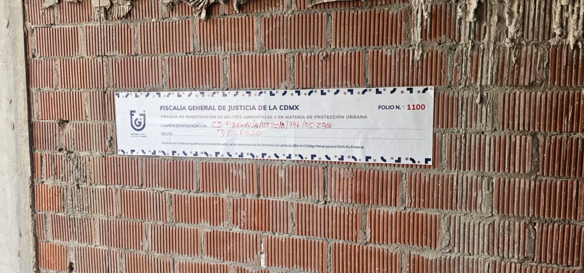 VillaDeCortesBJ's tweet photo. ¡Vaya!, empiezas a entender @FiscaliaCDMX

El predio de #Yacatas230 acaba de ser asegurado por despojo. 
Alrededor de las  8:00 am llegó PDI.
Estamos pendientes de más información. 

#MafiaDelDespojo
#HidraInmobiliaria https://t.co/P6CialXjyO