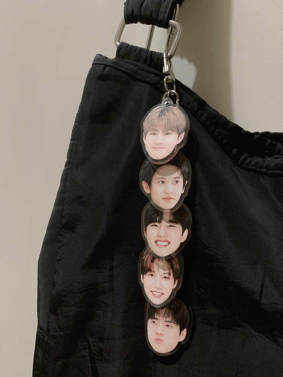 ayasmyeon's tweet photo. ini too much gasii 😭😭 tp lucu bgt help https://t.co/Ecvxv9DzCv