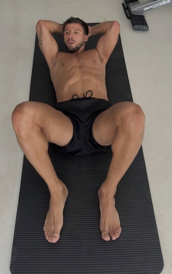 ShirtlessPL's tweet photo. Ruben Dias https://t.co/7NalM1k2xl