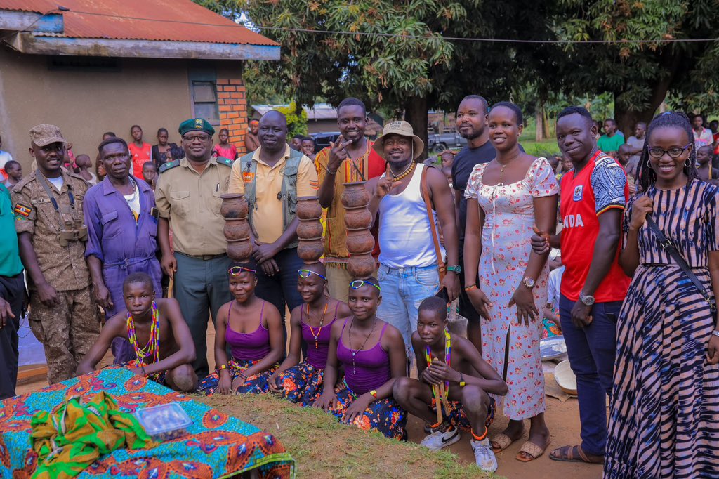 ugwildlife's tweet photo. Did you know that community tourism is one of the most impactful ways to support conservation? 
Through the #UWAOpenParkDays campaign, influencers have experienced Uganda's conservation efforts firsthand with game drives, a boat cruise, and meaningful community engagements. https://t.co/LXHvdveuS2