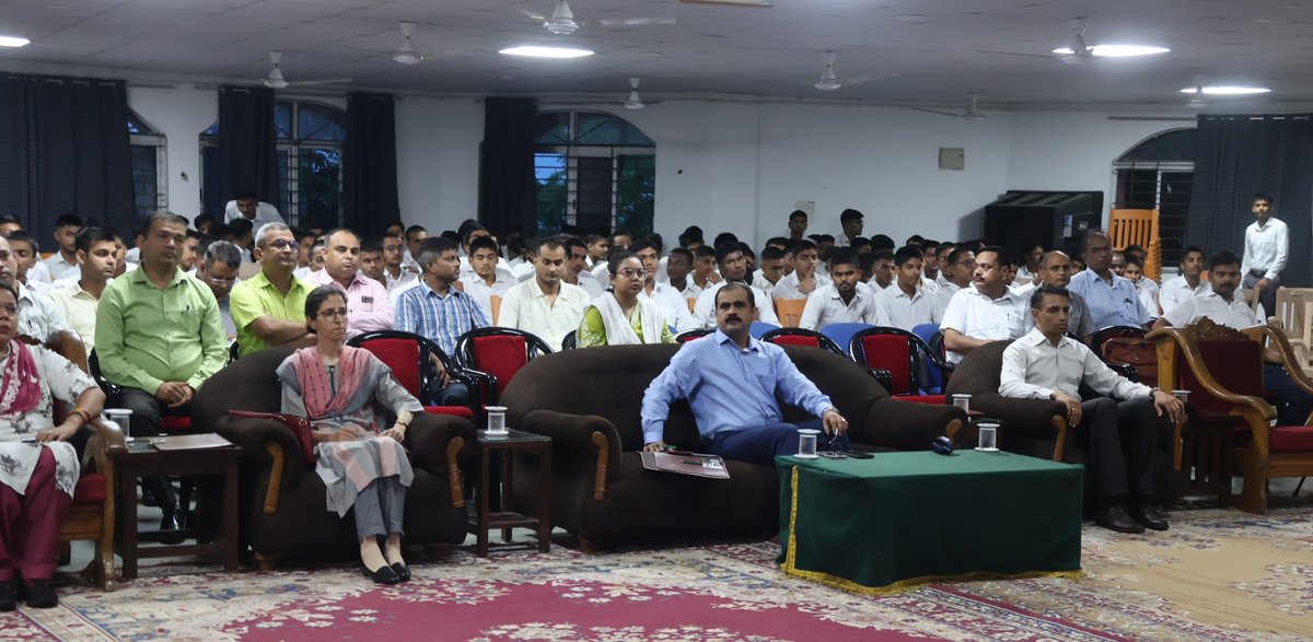 ssnalanda's tweet photo. Inter House English Debate Competition (Senior) session 2026-27 on 
"India's Foreign Policy should prioritise strategic autonomy over Global Alliance" https://t.co/r7xdH5a0z8