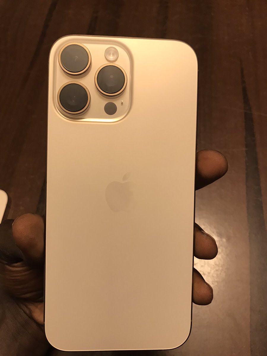 the_verla's tweet photo. This iPhone 16 pro max that was used just for a month 
Battery Health- 100%
Physical Sim✅
Give me a price https://t.co/8mUMH3x9Zp