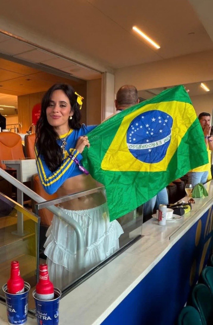 CamilaCabelloBR's tweet photo. forever meia brasileira 🥹 https://t.co/uhe7sJELT2