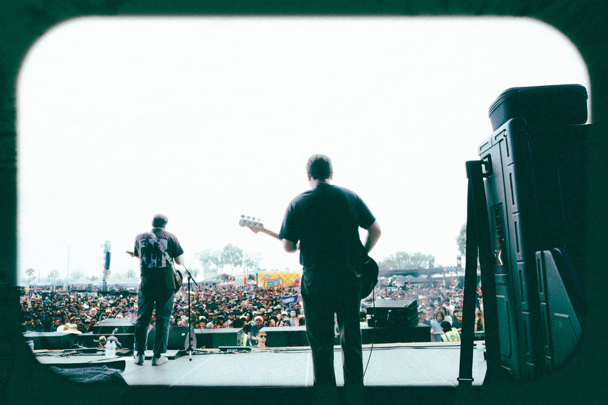 FreeThrowEmo's tweet photo. Thanks to everyone at @VansWarpedTour Long Beach that came out early to catch our set 🤘 https://t.co/c4NWHl2ega