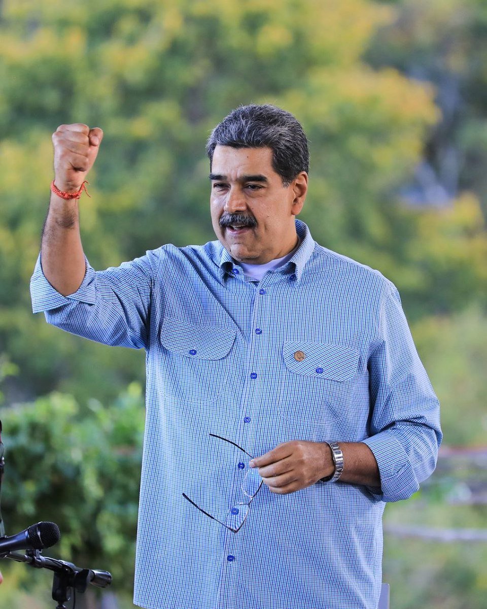 leonettjorgel's tweet photo. Nos vemos Pronto Venezuela 🇻🇪 Feliz Cumpleaños Comandante Chávez ❤️ 

#ChávezAmorInmenso https://t.co/SDXH5pU5g4