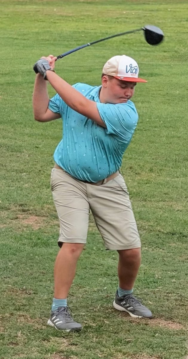 Mikey_Athlete's tweet photo. Played in my first competitive golf tournament! What an experience and there are some great golfers in our area! ⛳ https://t.co/p8V8E1MwWS