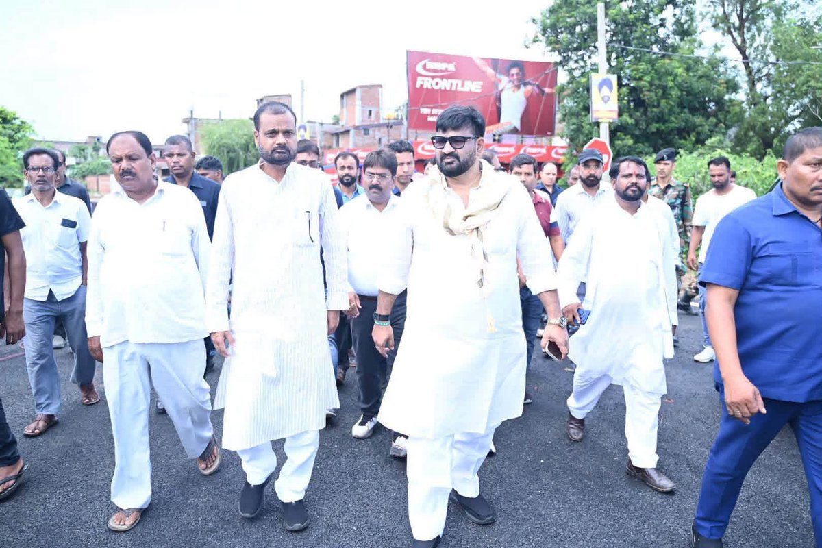 SanjaySharmaJMM's tweet photo. आज खिजुरिया देवघर में झारखंड मुक्ति मोर्चा देवघर जिला का श्रावणी मेला सेवा शिविर का उद्घाटन माननीय मंत्री हफीजुल हसन साहब और माननीय विधायक उदयशंकर सिंह उर्फ चुन्ना बाबु के कर कमलों द्वारा सम्पन्न हुआ। 
     शिव भक्त कावरिया हमारे शिविर मे पधारकर हमे सेवा का मौका प्रदान करे। https://t.co/dEFLbT65EC