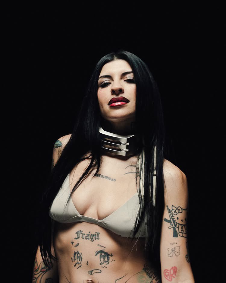 CazzuWorld's tweet photo. ᴘʀᴇᴍɪᴏꜱ ᴊᴜᴠᴇɴᴛᴜᴅ ha nominado a Cazzu en las siguientes categorías, en su edición de este año:

•𝐌𝐞𝐣𝐨𝐫 𝐭𝐞𝐦𝐚 𝐂𝐮𝐦𝐛𝐢𝐚: 𝐂𝐎𝐍 𝐎𝐓𝐑𝐀
•𝐌𝐞𝐣𝐨𝐫 𝐓𝐨𝐮𝐫: 𝐋𝐚𝐭𝐢𝐧𝐚𝐣𝐞 𝐓𝐨𝐮𝐫

Vota en: https://t.co/tiLAVODGEB https://t.co/sgUSPElsET