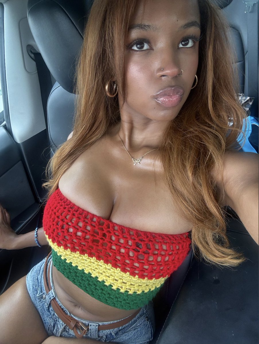 KUNTAKUNTY's tweet photo. my festival outfit ate https://t.co/QdmpLnVUIM