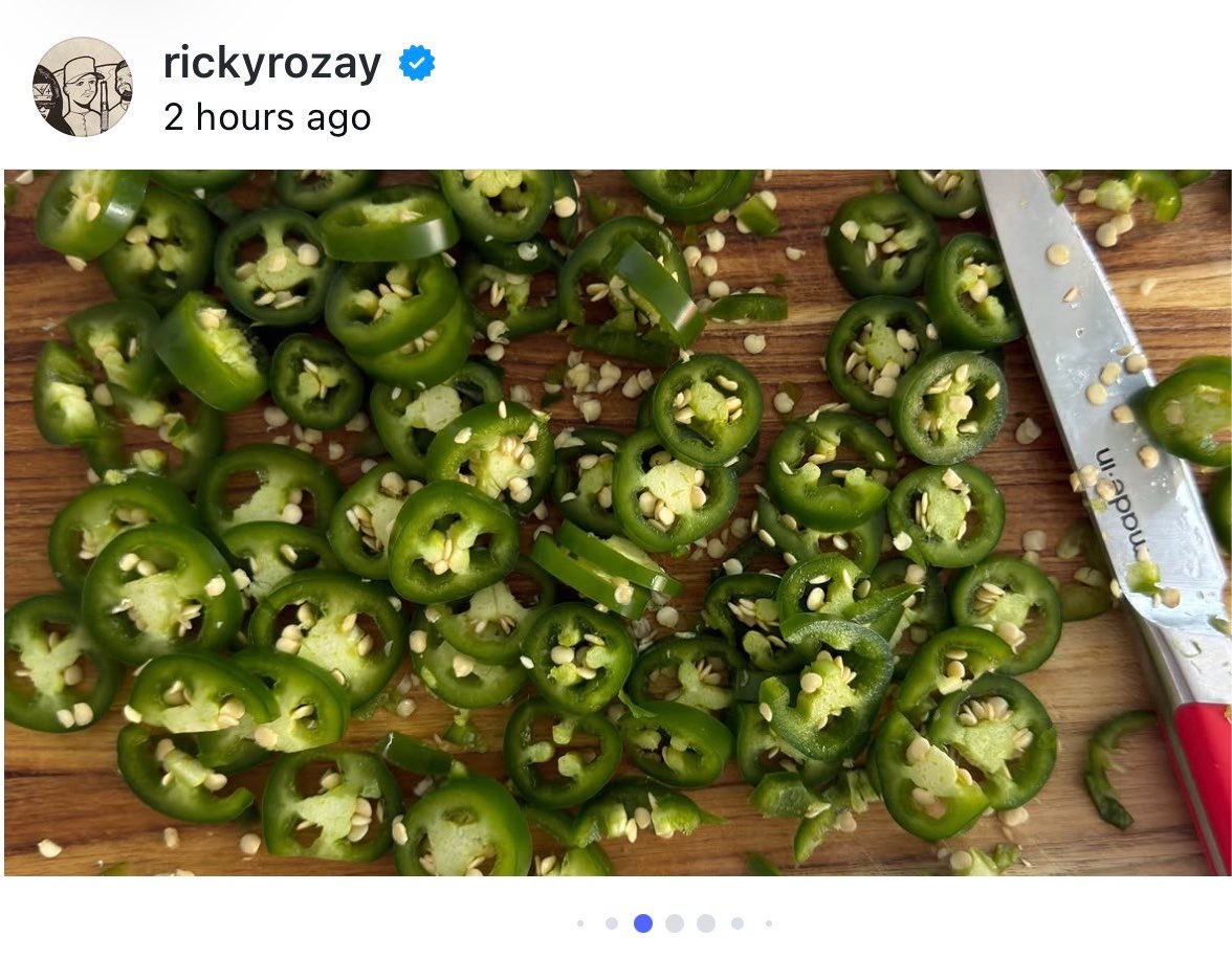 kbfnswt's tweet photo. ricky cutting pepper?? genuinely what’s wrong with him https://t.co/3DvK4zAhVK