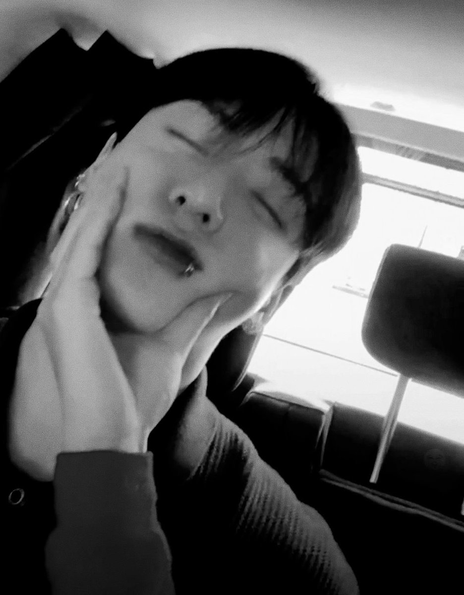 jjkookthinker's tweet photo. helloooo #armytwt #btstwt  once again looking for interactive #armymoots :3 

 ~ 20 she/her (18+ pls)
 ~ not new to stantwt, just getting active again 
~ also love kdramas😛
 ~ army since 2023
 ~ ot7 — jikookjin bias
 ~ 🚫 antis, solos

♡ and ↻ are appreciated !! 💜 https://t.co/0lddWkrOgz