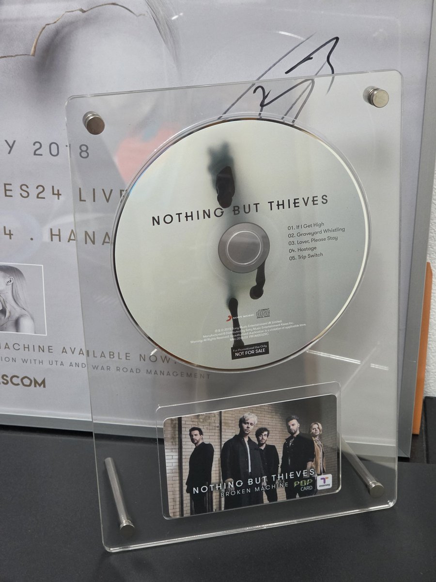 glamberts30's tweet photo. 다이소 cd액자 나왔다길래 사봤는데 포카말고 교통카드 넣으니까 사이즈가 안맞넵 https://t.co/Nmhy3gpqCU