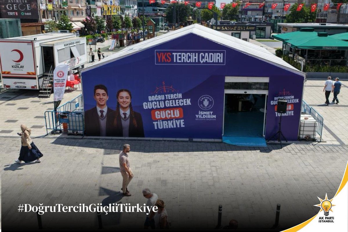 eminkaankaya's tweet photo. Bir tercih, insanın geleceğini ve yıllarını şekillendiren en önemli kararlardan biridir. 

Bu bilinçle, #DoğruTercihGüçlüTürkiye buluşmasında gençlerimize doğru tercih yapabilmeleri için tecrübeli eğitimcilerimizle rehberlik ediyor, onların sorularını cevaplayarak en doğru kararı vermelerine destek oluyoruz.

Bu hizmeti de gençlerimize
yurdun dört bir yanında Ak Partimiz veriyor...