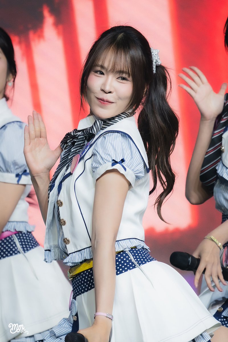 MMGallery48's tweet photo. ☺️🤍

#ArleeBNK48 #BNK48 #MMGallery https://t.co/uHXgLBraVd